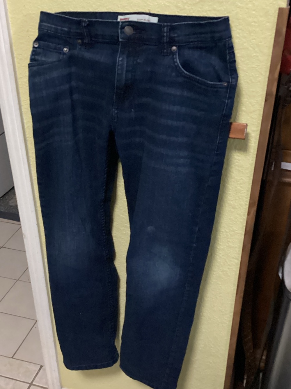 Levi's Men's Straight Jeans in Dark Blue Wash